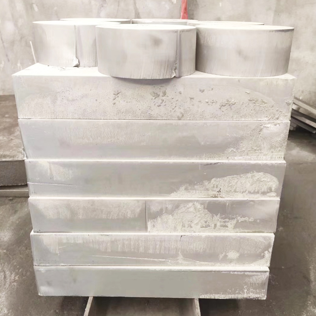 Stainless steel medium plate and thick plate